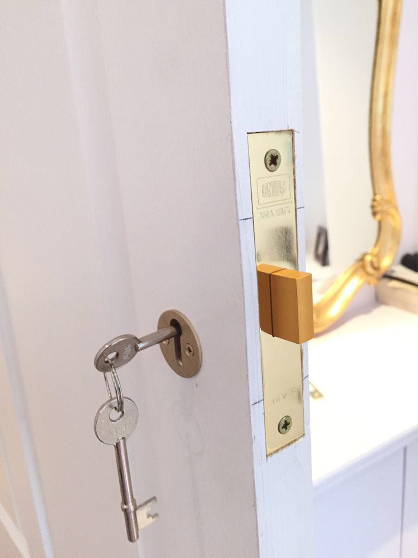 Key in a fixed lock.